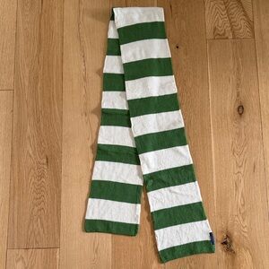 American Eagle Outfitters Green and White Knit Scarf